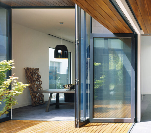 Artisan folding door